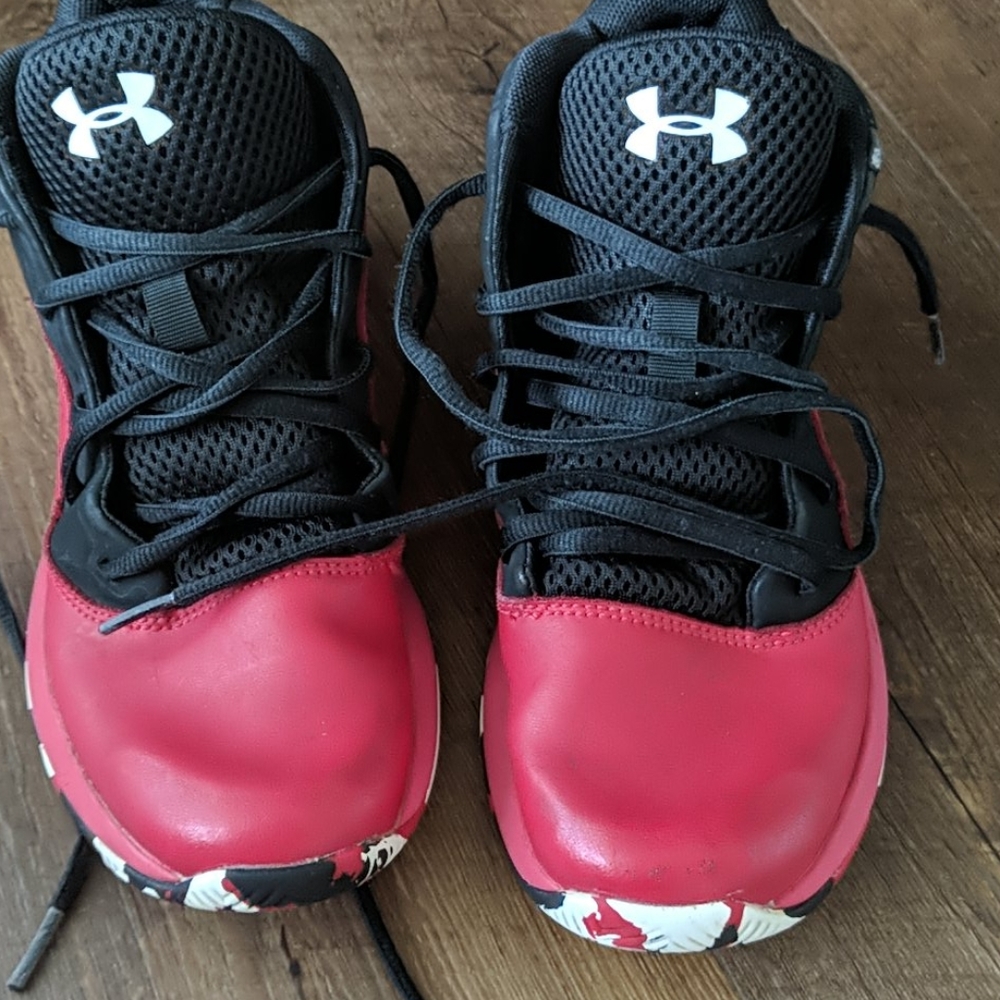 Youth under armour shoes.